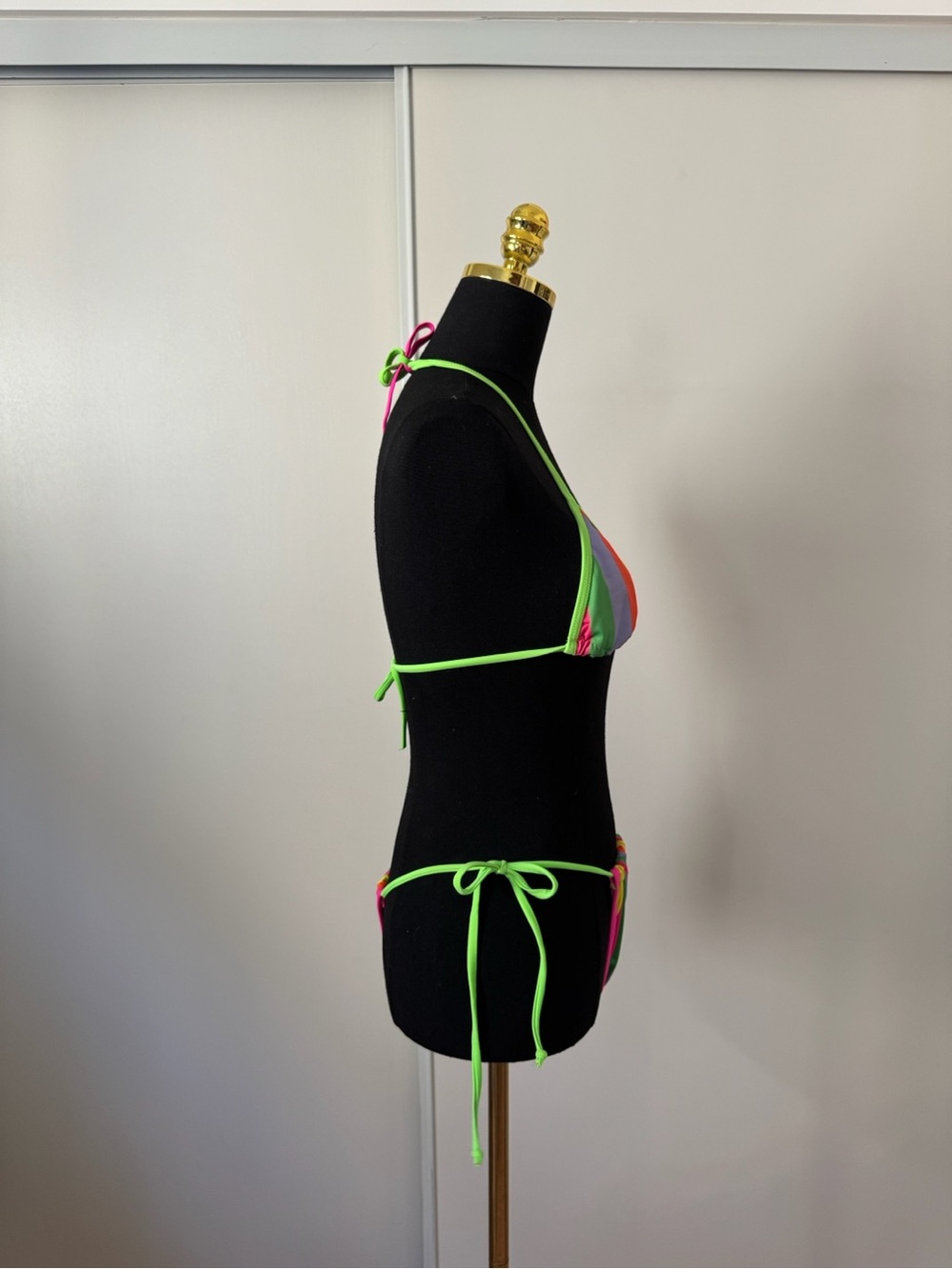 Women's Color Block String Neon Bikini - Picture 4 of 5